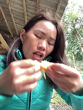 Snapshot of Saomai25 chatting on 22, 11, 2025 Saomai25 online show from 22, 11, 2025