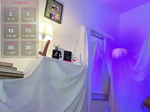 Snapshot of Yamilk101 chatting on 10, 11, 2025 Yamilk101 online show from 10, 11, 2025