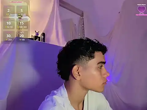 Snapshot of Yamilk101 chatting on 18, 12, 2025 Yamilk101 online show from 18, 12, 2025