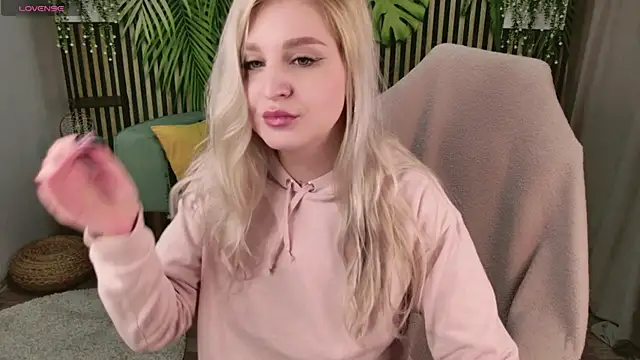 cold blondie online show from 20, 11, 2025