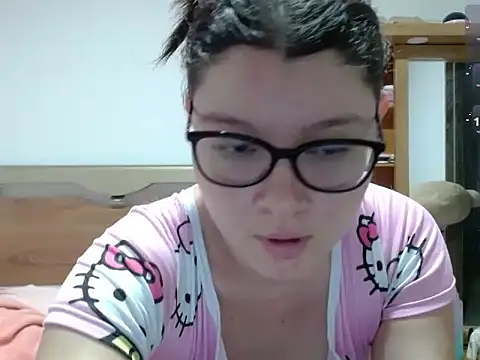 18 girl online show from 26, 10, 2025