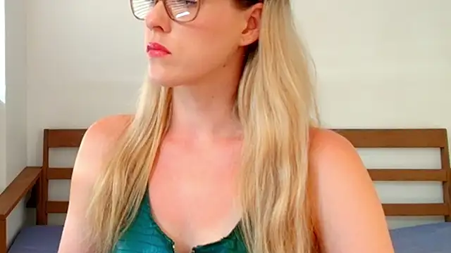 DemigoddessLexie online show from 10, 1, 2026