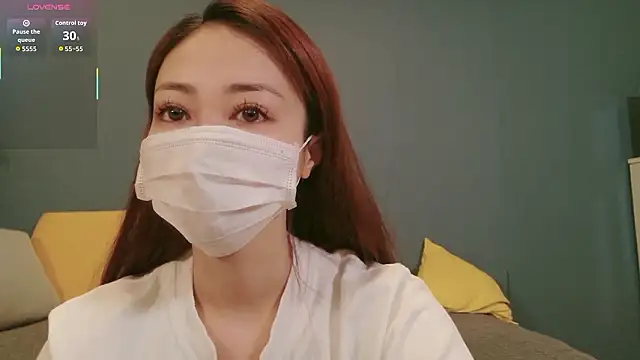 Akagami Nana online show from 30, 10, 2025