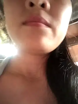 Snapshot of Spring-mky chatting on 4, 11, 2025 Spring-mky online show from 4, 11, 2025