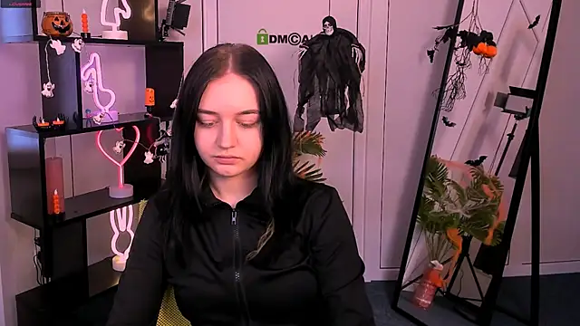 Snapshot of miki_ti chatting on 1, 11, 2025 miki ti online show from 1, 11, 2025