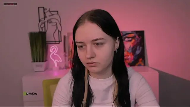 Snapshot of miki_ti chatting on 16, 11, 2025 miki ti online show from 16, 11, 2025