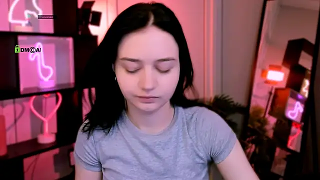 Snapshot of miki_ti chatting on 27, 11, 2025 miki ti online show from 27, 11, 2025