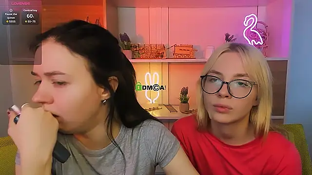 Snapshot of miki_ti chatting on 29, 11, 2025 miki ti online show from 29, 11, 2025