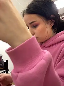 AliceLune online show from 8, 2, 2026