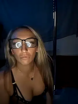 xx spiceycouple xx online show from 17, 3, 2026