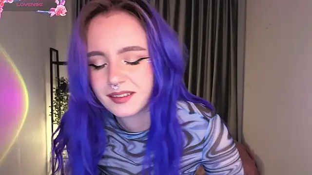 Snapshot of AleksaDivine chatting on 17, 10, 2025 AleksaDivine online show from 17, 10, 2025