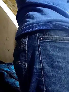 Snapshot of Cogelonregio chatting on 6, 11, 2025 Cogelonregio online show from 6, 11, 2025