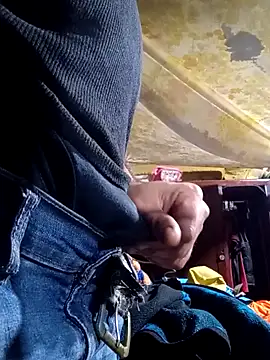 Snapshot of Cogelonregio chatting on 8, 11, 2025 Cogelonregio online show from 8, 11, 2025