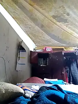 Snapshot of Cogelonregio chatting on 14, 11, 2025 Cogelonregio online show from 14, 11, 2025