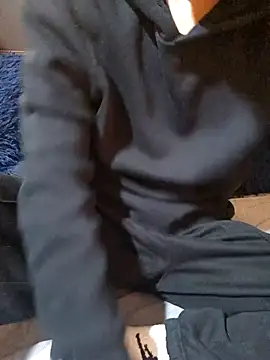 esmermoon online show from 13, 2, 2026