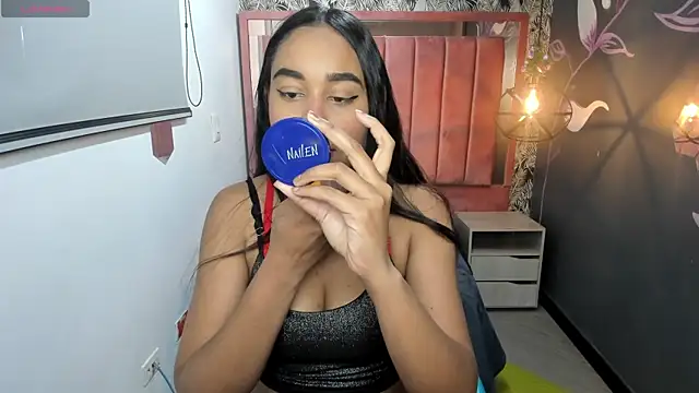 Snapshot of Rachel__Jonees chatting on 3, 12, 2025 Rachel Jonees online show from 3, 12, 2025