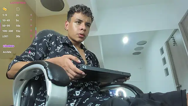 Xavier Fox    online show from 8, 3, 2026