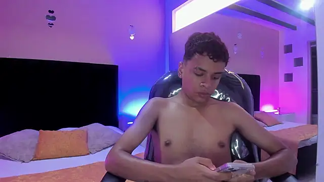 Xavier Fox    online show from 24, 3, 2026