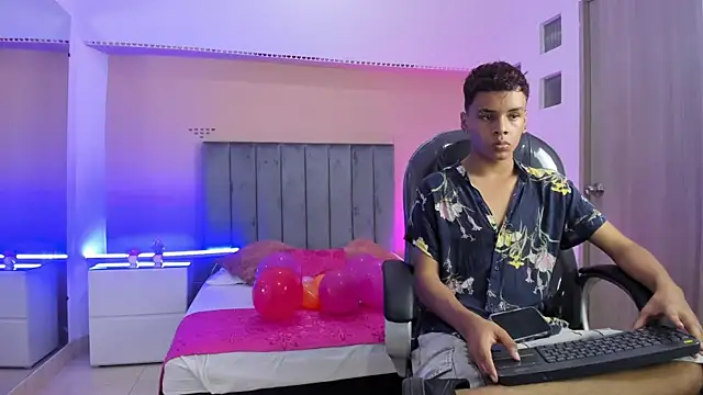 Xavier Fox    online show from 26, 3, 2026