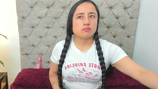 Snapshot of Samanta_Fischer chatting on 14, 11, 2025 Samanta Fischer online show from 14, 11, 2025