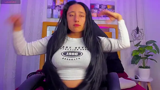 Samanta Fischer online show from 4, 2, 2026