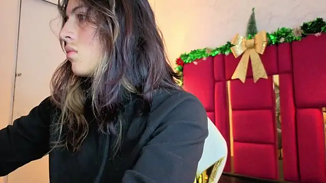 moon winy online show from 18, 12, 2025