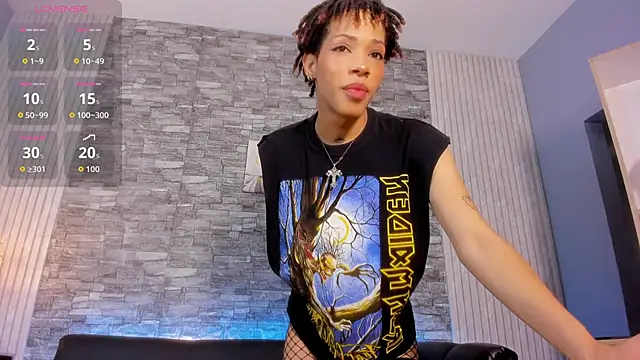 Snapshot of Catty_Noir_ chatting on 17, 10, 2025 Catty Noir online show from 17, 10, 2025
