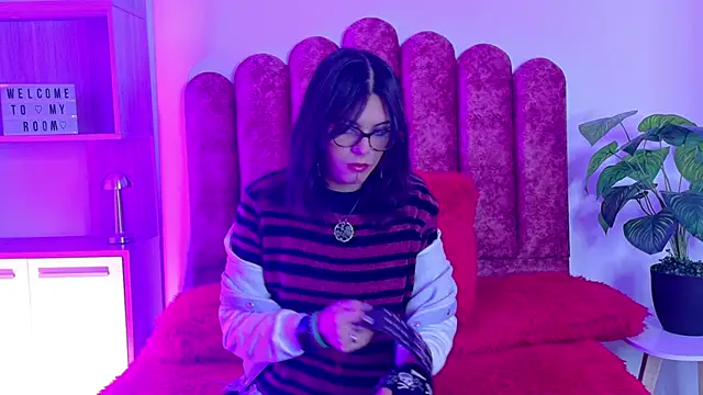 Snapshot of Lullaby_Charade chatting on 19, 11, 2025 Lullaby Charade online show from 19, 11, 2025