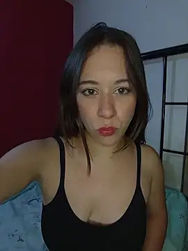 Snapshot of SweetKylie chatting on 19, 10, 2025 SweetKylie online show from 19, 10, 2025