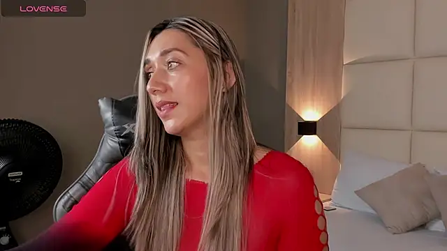 Snapshot of karlyy_ chatting on 20, 11, 2025 karlyy online show from 20, 11, 2025