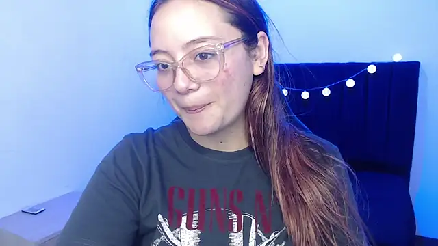 Red Lola  online show from 2, 11, 2025