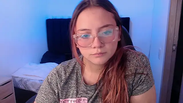 Red Lola  online show from 5, 11, 2025