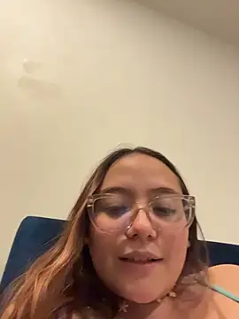 Red Lola  online show from 15, 12, 2025