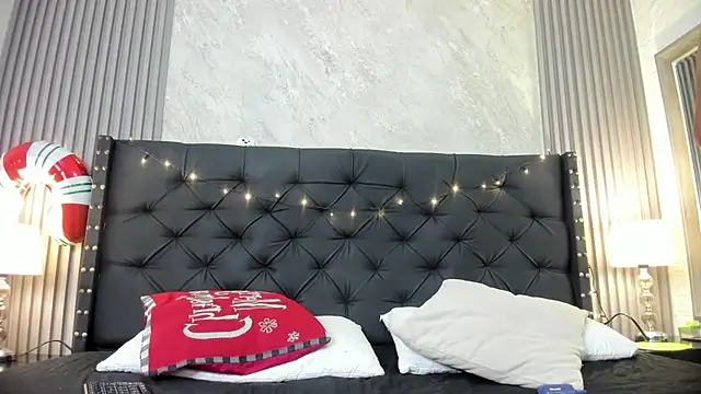 Snapshot of camila__bouzas chatting on 5, 12, 2025 camila bouzas online show from 5, 12, 2025