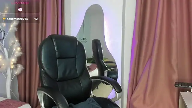 camila  bouzas online show from 31, 3, 2026