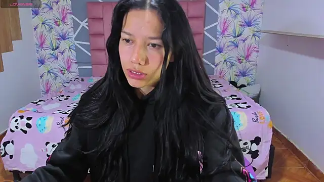 Snapshot of AdelaidaManson18 chatting on 26, 11, 2025 AdelaidaManson18 online show from 26, 11, 2025