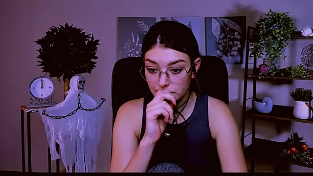 AnaSteisher online show from 21, 10, 2025