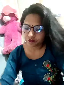 Snapshot of Vanshika1432 chatting on 24, 10, 2025 Vanshika1432 online show from 24, 10, 2025