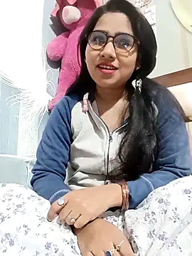 Snapshot of Vanshika1432 chatting on 11, 11, 2025 Vanshika1432 online show from 11, 11, 2025