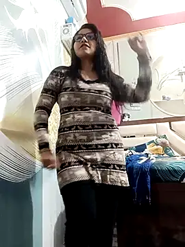 Snapshot of Vanshika1432 chatting on 12, 11, 2025 Vanshika1432 online show from 12, 11, 2025