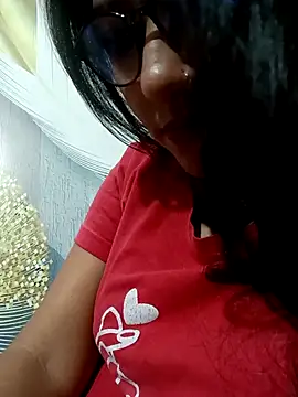 Snapshot of Vanshika1432 chatting on 13, 11, 2025 Vanshika1432 online show from 13, 11, 2025