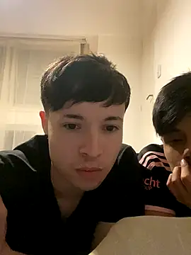Snapshot of Gayunidos chatting on 18, 10, 2025 Gayunidos online show from 18, 10, 2025