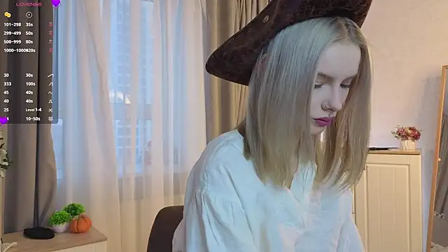 Snapshot of Sunshine_agata chatting on 1, 11, 2025 Sunshine agata online show from 1, 11, 2025