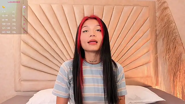 Snapshot of Emma_duff chatting on 6, 11, 2025 Emma duff online show from 6, 11, 2025