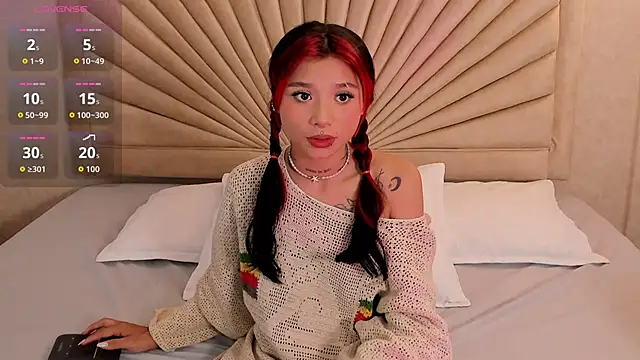 Snapshot of Emma_duff chatting on 5, 12, 2025 Emma duff online show from 5, 12, 2025