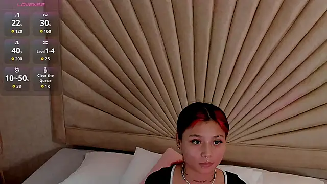 Snapshot of Emma_duff chatting on 15, 12, 2025 Emma duff online show from 15, 12, 2025