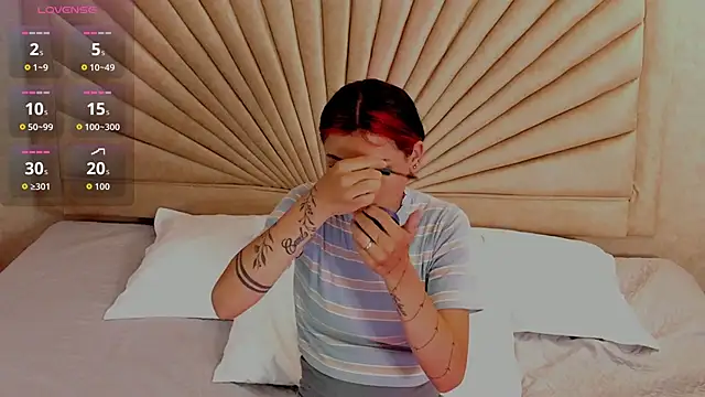 Snapshot of Emma_duff chatting on 18, 12, 2025 Emma duff online show from 18, 12, 2025