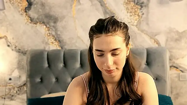 Snapshot of Chloewilldd chatting on 22, 10, 2025 Chloewilldd online show from 22, 10, 2025