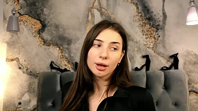 Snapshot of Chloewilldd chatting on 23, 10, 2025 Chloewilldd online show from 23, 10, 2025