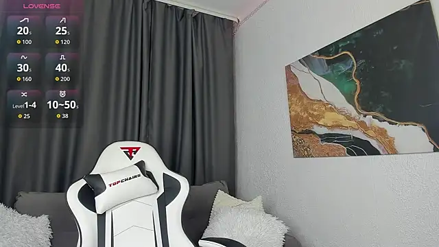 Snapshot of bella_xx__ chatting on 25, 11, 2025 bella xx online show from 25, 11, 2025